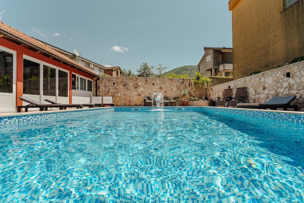 Guest House Villa Zivanovic Херцег-Новий Екстер'єр фото