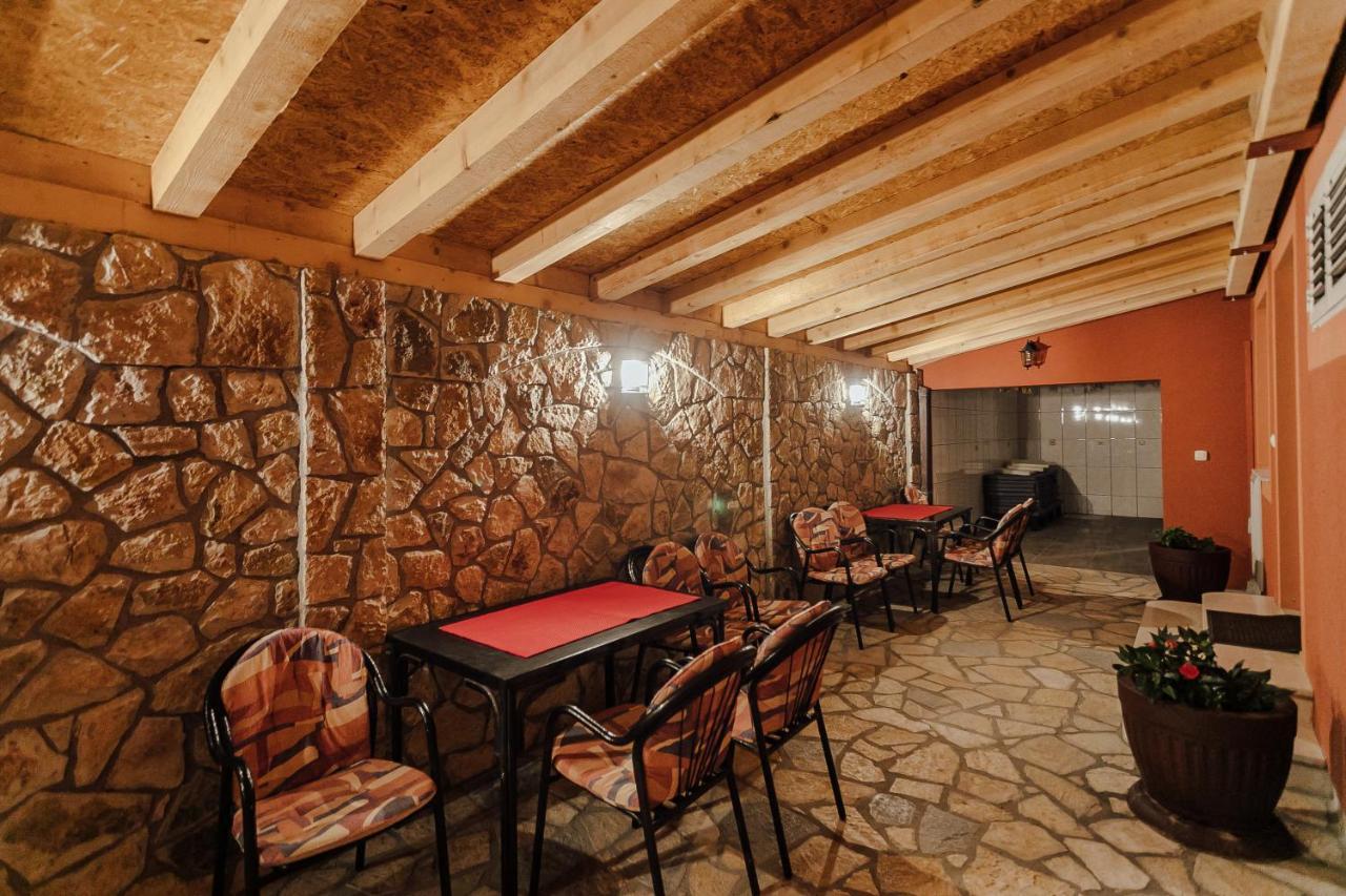 Guest House Villa Zivanovic Херцег-Новий Екстер'єр фото