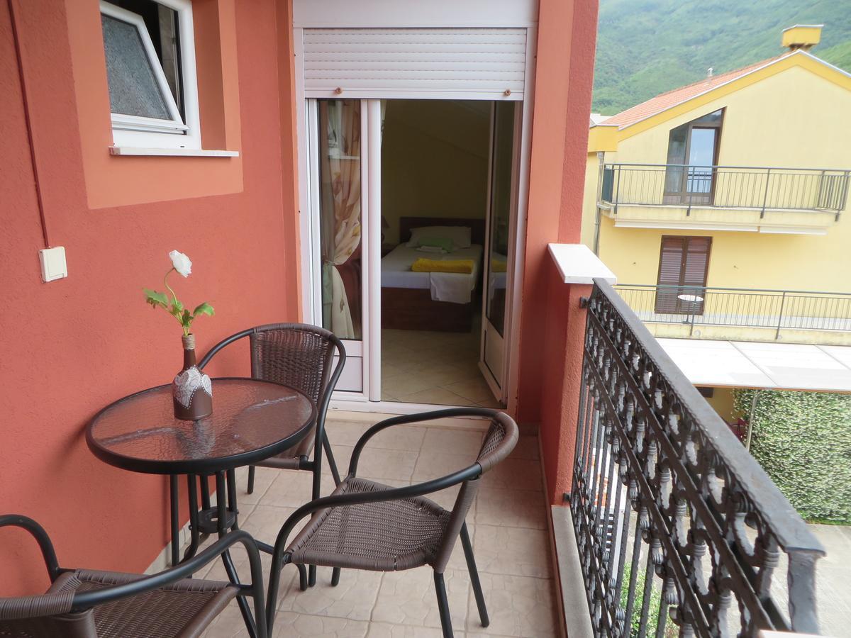 Guest House Villa Zivanovic Херцег-Новий Екстер'єр фото